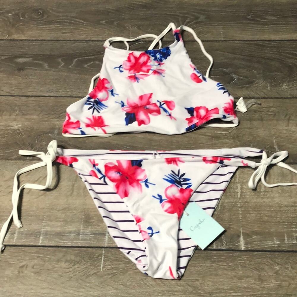 Cupshe Reversible Floral & Stripe 2 pc Bikini NWT - Picture 1 of 6